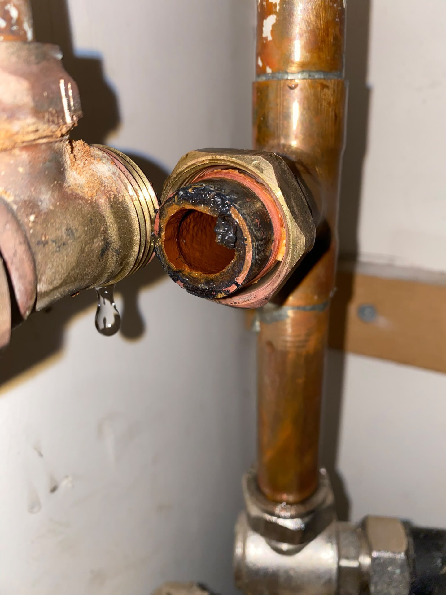Copper pipe joint restricted by internal corrosion identified during a London powerflush