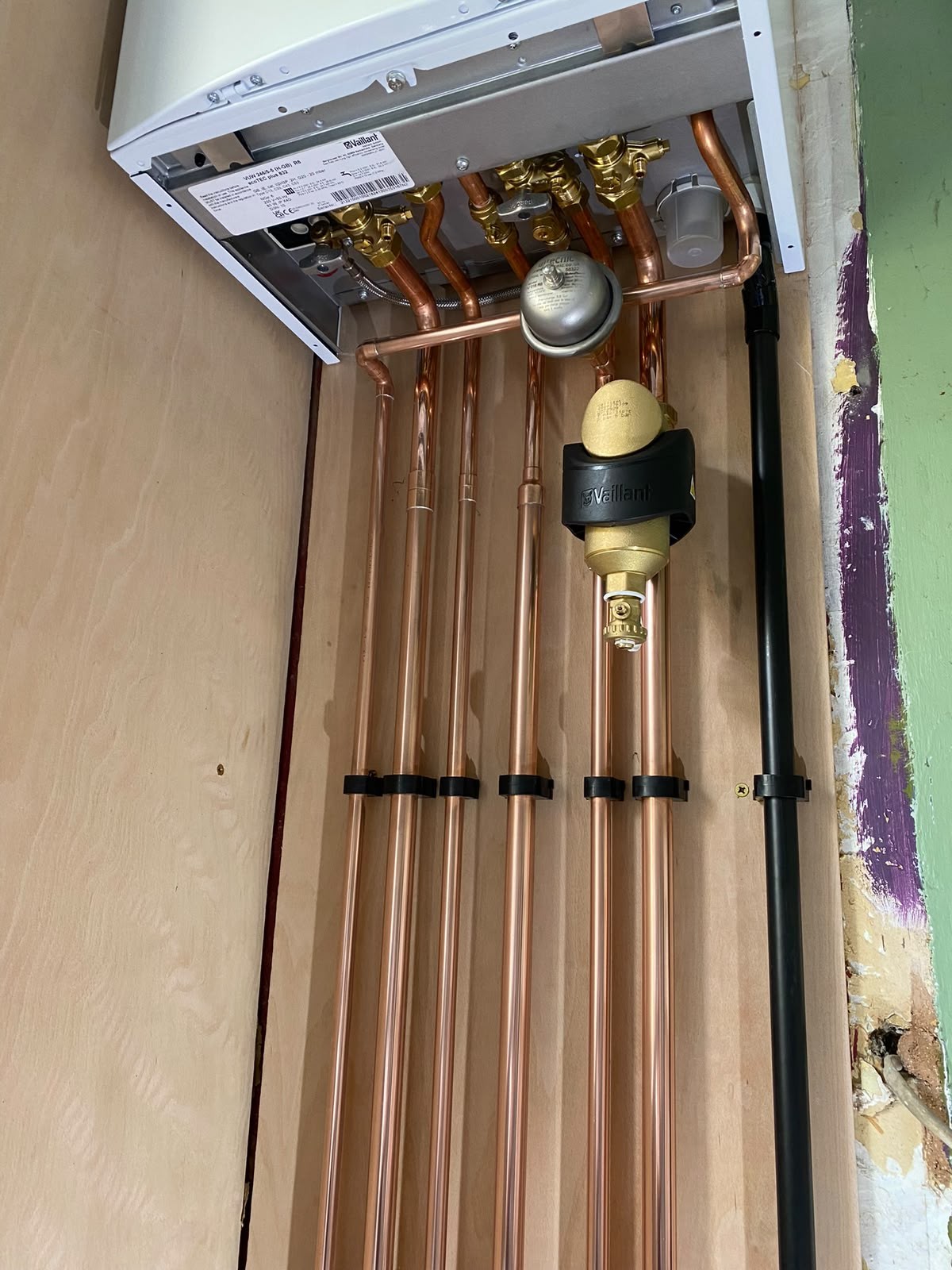 Vaillant boiler internal pipework tails on a London install